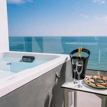 Akrotiri Olympus Luxury - Adults Only Hotel