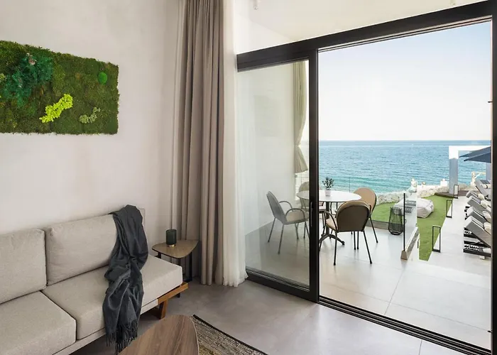 Akrotiri Olympus Luxury - Adults Only Hotel